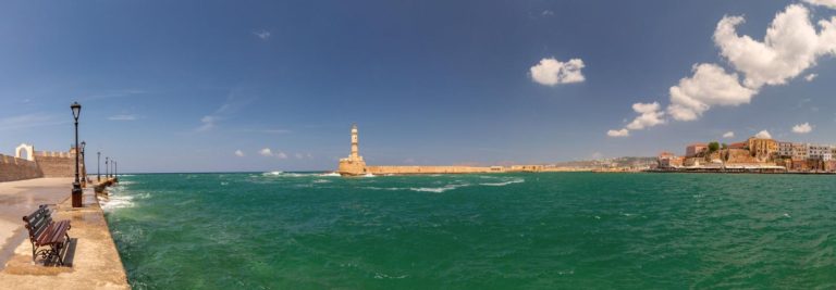 Heraklion to Chania: The best one-way car rental tips(freepik.com)