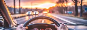 10 essential tips for driving safely in Crete (what locals know) The image shows someone driving a car (freepik.com)